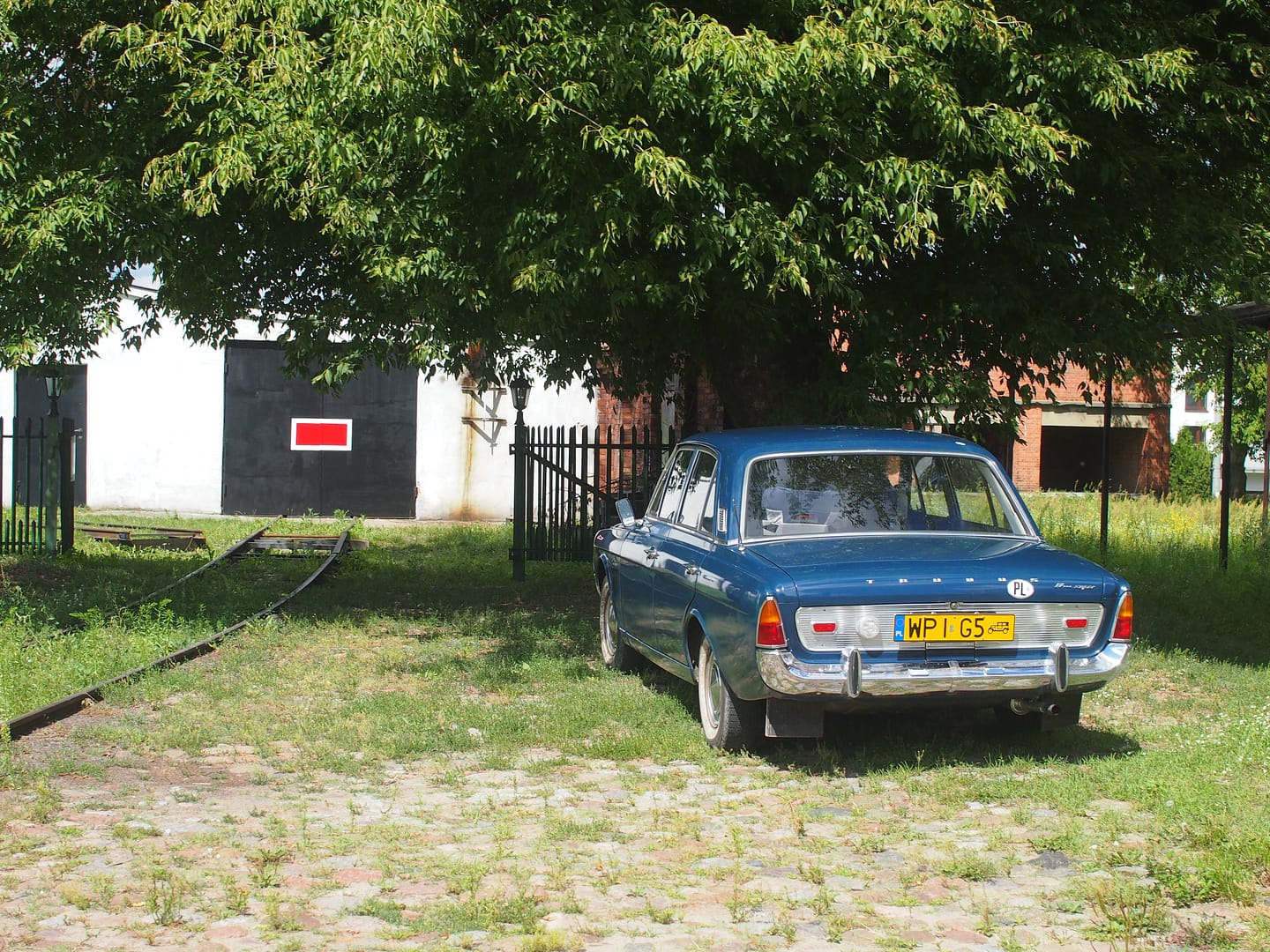 Read more about the article Nie tylko samochodami człowiek żyje…