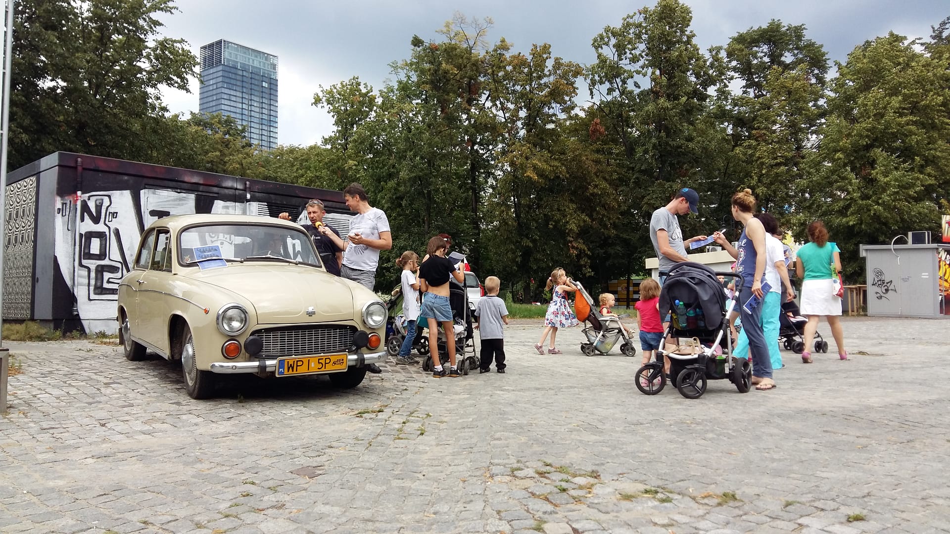 Read more about the article Gra miejska pt. Nieznane twarze syrenki